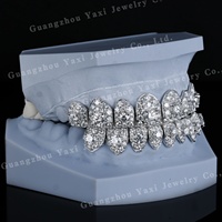 Grillz Hip Hop en Argent Sterling 925 avec Grandes Pierres VVS Certifiées par un Certificat Tierce Partie pour Hommes