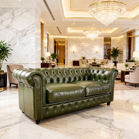 Canapé deux places Chesterfield vintage en cuir véritable G-Bardon, rembourrage en mousse capitonnée de qualité supérieure, pieds en bois - Meubles de salon de villa