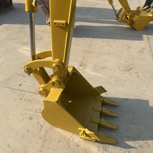 Mini-excavatrice Komatsu PC30MR d'occasion, rapide et pratique, 3 tonnes, hydraulique, petite excavatrice sur chenilles Komatsu PC40 d'occasion - Product Image 4