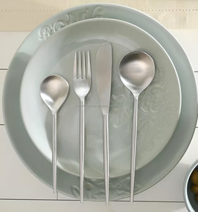 Juego de cubiertos de acero inoxidable y Plata mate 18/10 de lujo al por mayor, cubiertos y tenedores de diseño moderno de alta calidad para fiestas - Product Image 5