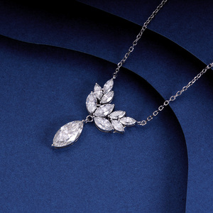 Collar con Colgante de Moissanita Corte Marquesa de 3CT, Oro en Plata de Ley 925, D VVS1, para Regalo - Product Image 4