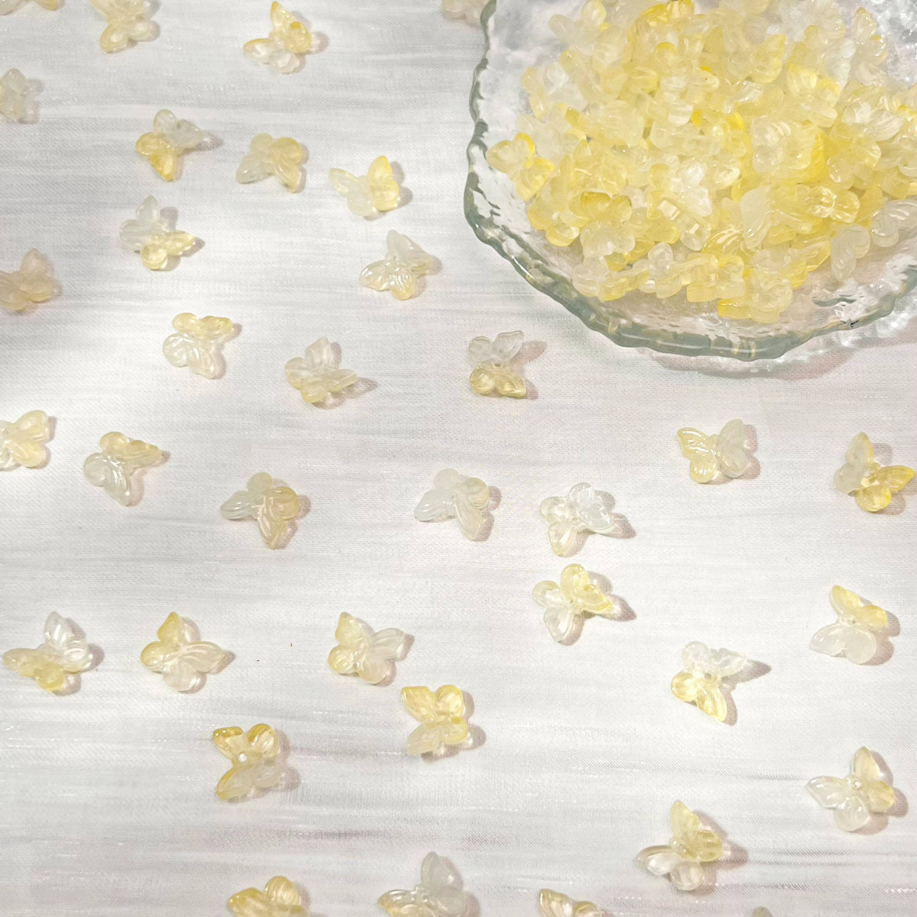 สีเหลือง