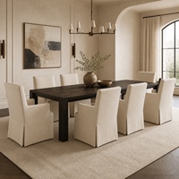 Ensemble de salle à manger extensible en chêne fumé de designer avec plateau en parquet massif et chaises en lin pour les propriétés et les intérieurs résidentiels