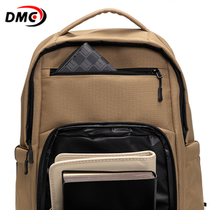 Mochila resistente para portátiles de negocios, bolsa de regalo resistente al agua para hombres y mujeres, se adapta a un portátil de hasta 19 pulgadas, marrón - Product Image 3