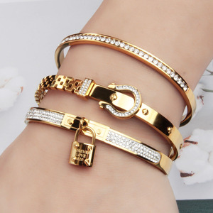 Di alta qualità placcato oro combinazione Set per le donne diamante appeso piccola fibbia della cintura in acciaio inox Charm bracciale regalo - Product Image 3