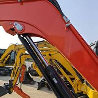 Excavatrice hydraulique U55 d'occasion du Japon avec pince, capacité de godet de 0,16 m³, poids opérationnel de 5,5 tonnes, moteur, patins en caoutchouc - Prix