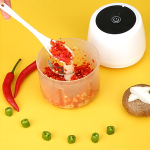 Robot culinaire de cuisine domestique 100ml 250ml Meilleur <span class=keywords><strong>hachoir</strong></span> de cuisine <span class=keywords><strong>Mini</strong></span> <span class=keywords><strong>hachoir</strong></span> à ail électrique sans fil - Product Image 2