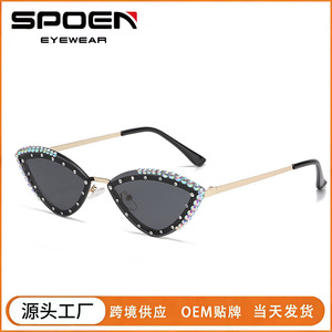 Lunettes de soleil œil de chat à monture complète UV400 pour femmes, protection solaire, décorées de cristaux - Product Image 4