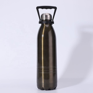 Bouteille d'eau sport en acier inoxydable de 64 oz, grande capacité avec poignée, gourde isotherme en forme de cola de 1800 ml, goulot étroit - Product Image 6