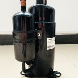 คอมเพรสเซอร์อินเวอร์เตอร์ Panasonic 3 แรงม้า รุ่น C-7RZ233H1A สำหรับตู้เย็นและเครื่องปรับอากาศ - Product Image 1