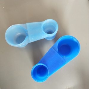 <span class=keywords><strong>Abbeveratoio</strong></span> per Uccelli Stile <span class=keywords><strong>Bottiglia</strong></span> di Cola in Plastica per Piccioni e Pappagalli, Accessori per Gabbie - Product Image 5