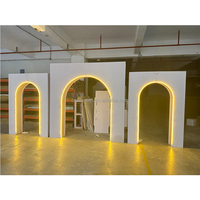 Arche lumineuse LED pour scène de mariage, support de fond blanc en PVC+acrylique pour la décoration d'événements de mariage