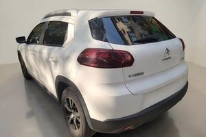 Citroën 2017, 1.6L, Automático, Edición Fashion, SUV Compacto Práctico, Motor de Aspiración Natural, Volante a la Izquierda, Oscuro, R15 - Product Image 2