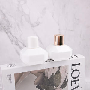 Xyt เครื่องประดับขวดน้ำมันหอมระเหยแก้วพอร์ซเลนสีขาวขนาด100มล. สำหรับโรงแรมและบ้านราคา008ออกแบบได้ตามต้องการ - Product Image 3