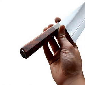Cuchillos de Chef Japoneses de Acero Inoxidable con Mango de Madera y Acabado Satinado, Cuchillo de Chef para Uso con Mano Derecha en Venta - Product Image 3