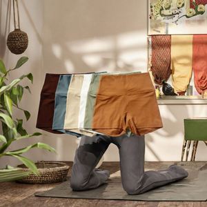 Shorts en jean vintage déchirés pour femme, coupe décontractée, style streetwear, en coton respirant, pour l'été - Product Image 3