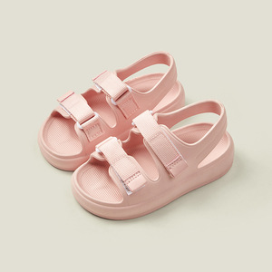 Sandales Enfant Unisexe en Gros – Chaussures de Plage et d'Intérieur Tendance avec Semelle Souple pour l'Été (Garçons et Filles) - Product Image 5