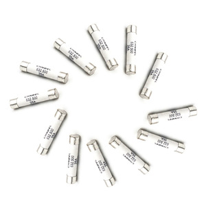 Fusible Cerámico Chnbel 632.500 30A 500V de Acción Rápida para Aplicaciones Eléctricas y de Nuevas Energías - Product Image 3