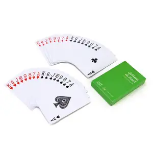 कस्टम लोगो ब्लैक प्रिंटिंग डिजाइन pvc वाटरप्रूफ विज्ञापन पेपर प्लास्टिक फुल रंग गेम पोकर बॉक्स के साथ खेल कार्ड