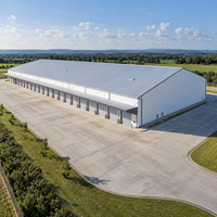 Entrepôt préfabriqué en structure métallique prêt à l'expansion, atelier métallique résistant aux intempéries, centre logistique industriel
