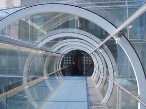 กระจกนิรภัยโค้งงอแบบกำหนดเองขนาด 5 มม. 6 มม. 8 มม. 10 มม. 12 มม. สำหรับราวบันได/ราวกันตก - Product Image 5