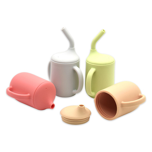 Gobelet à paille ergonomique en silicone pour bébé, anti-fuite, résistant à la chaleur, pour l'apprentissage de la boisson des tout-petits et des nourrissons - Product Image 4