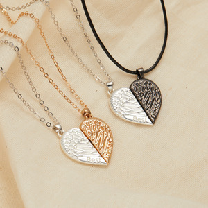 สร้อยคอแม่เหล็กคู่รัก วันวาเลนไทน์ จี้รูปหัวใจคู่ สองดวงใจในหนึ่งเดียว แกะสลักลายปีก สร้อยคอแม่เหล็กสำหรับคู่รัก - Product Image 3
