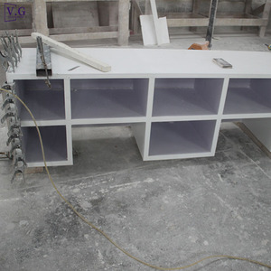 Meuble <span class=keywords><strong>TV</strong></span> mural moderne en Corian blanc et noir personnalisé pour salon, mobilier <span class=keywords><strong>de</strong></span> maison durable et écologique - Product Image 4