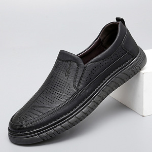 Mocassins en cuir perforé respirant pour hommes, bout rond, à enfiler, chaussures décontractées d'été, semelle extérieure en caoutchouc, doublure en PU - Product Image 2