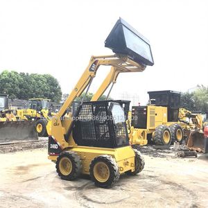 Minicargadora de Ruedas 246D de Segunda Mano con Accesorios Opcionales, Alta Eficiencia Operativa, Origen Japón, Potencia de 37kW - Product Image 4