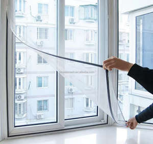 Moustiquaire de fenêtre en fibre de verre facile à plier et à installer, avec technique de tissage, tailles personnalisables, services de découpe et de pliage - Product Image 1