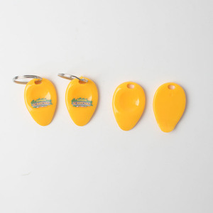 Logo <span class=keywords><strong>promo</strong></span> marque sur grattoir de billets de loterie en plastique avec porte-clés porte-clés grattoir de loterie en forme de goutte de larme - Product Image 4