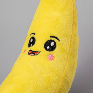 <b>Plush</b> Banana Shaped Pet Toy With Squeak Sound For <b>Cats</b> And Dogs - Product Image 3