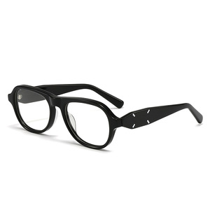 Nuevo GM Margiela Series MM113 Hombres Mujeres Liso Negro Hawksbill Anti-Blue Gafas Marco sólido Hecho de TR90 Cómodo y elegante - Product Image 5