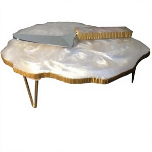 จานเค้กเรซิ่นรูปทรงแปลกตาขอบทองพร้อมขาแบบกิ๊บติดผม - Product Image 1