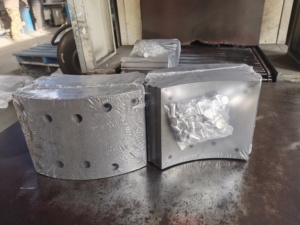 Systèmes de freinage pour camions et bus à usage intensif Fournisseur de remorques de camions Sans amiante 19579 19580 Garnitures de frein - Product Image 4