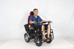 Silla de Ruedas Todoterreno de Cuatro Ruedas con Dos Manijas, Totalmente Automática, Vehículo de Transporte Inteligente para Personas Mayores - Product Image 3