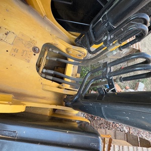 โรงงานจำหน่ายรถขุดตีนตะขาบมือสอง Caterpillar 320D2 ขนาด 20 ตัน ของแท้จากญี่ปุ่น สำหรับโครงการเทศบาล - Product Image 6