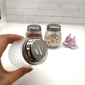 En stock : Pot en verre ondulé en forme d'<span class=keywords><strong>ampoule</strong></span> de 150 ml pour épices, sel et poivre, avec couvercle perforé en acier inoxydable - Product Image 1