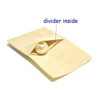 Pochette à bijoux en daim beige avec logo embossé personnalisé, enveloppe à rabat, emballage pour bijoux