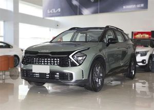 سيارة سيراتو مستعملة جاهزة للتسليم، إصدار 2.0 لتر بنزين، مع إطارات R17، تُباع بعرض ترويجي - Product Image 6