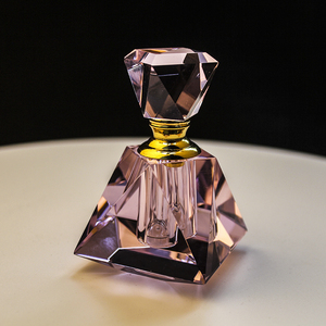 3Ml Luxe Pyramide Rose En Forme de Bouteilles De Parfum En Cristal Faveurs De Mariage Cadeau Saint-Valentin K9 - Product Image 2