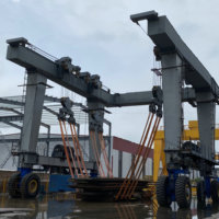 Grue portique mobile de manutention de bateaux et yachts de 200 à 300 tonnes pour chantier naval chinois