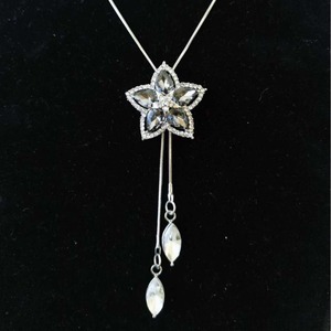 女性时尚水钻水晶各种花朵吊坠项链服装饰品珍珠流苏长链毛衣项链 - Product Image 2