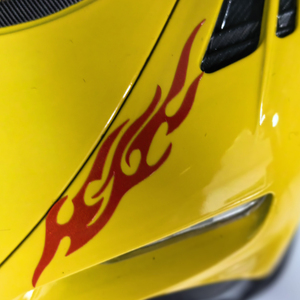 Une paire d'autocollants imperméables en vinyle PVC pour carrosserie de voiture, autocollants adhésifs avec mots tendance pour moto et voiture XGS DECAL FLP - Product Image 4