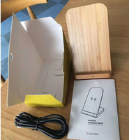Support de recharge sans fil universel 10W pour téléphone de bureau Support de chargeur sans fil pliable en bois et bambou avec logo LED personnalisé