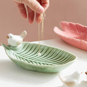 Kreativer Keramik schmuck tablett im europäischen Stil Vogel in Blatt rindens chale mit Vogel dekor Zier dekorations tablett - Product Image 4