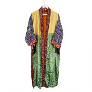 Chemise de nuit longue en satin de soie 100% de haute qualité, col en V, avec cordon de serrage, manches longues, imprimé floral, couleur et logo personnalisables - Respirante - Product Image 1