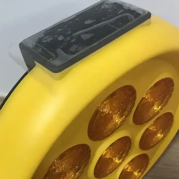 Sunflower Strobe Solar LED Traffic Warning Light - 800m