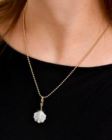 Collar con Colgante de Oro de 18K en Dos Tonos y Platino con Cuentas de Burbuja Doradas y Diamante Cultivado en Laboratorio con Certificación IGI, Resistente a la Decoloración